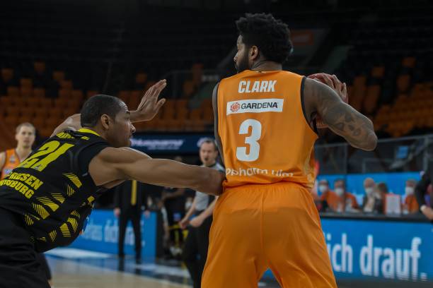 高额转会费 高额转会费